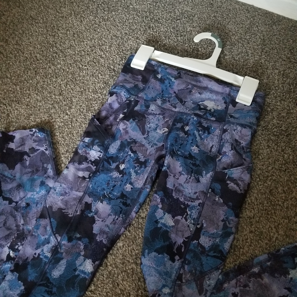 lululemon leggings!!